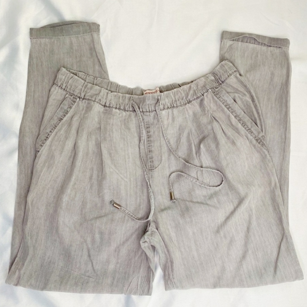 Drawstring relaxed pant